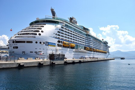 Cruise ship by Royal Caribbean